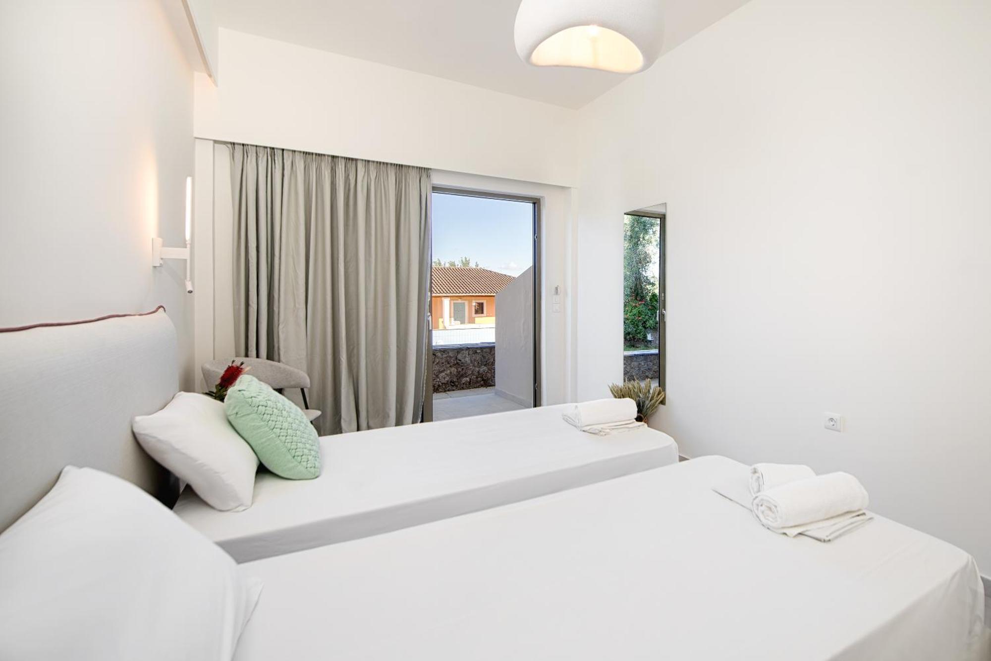 Little Corfu Aparthotel Дасия Екстериор снимка