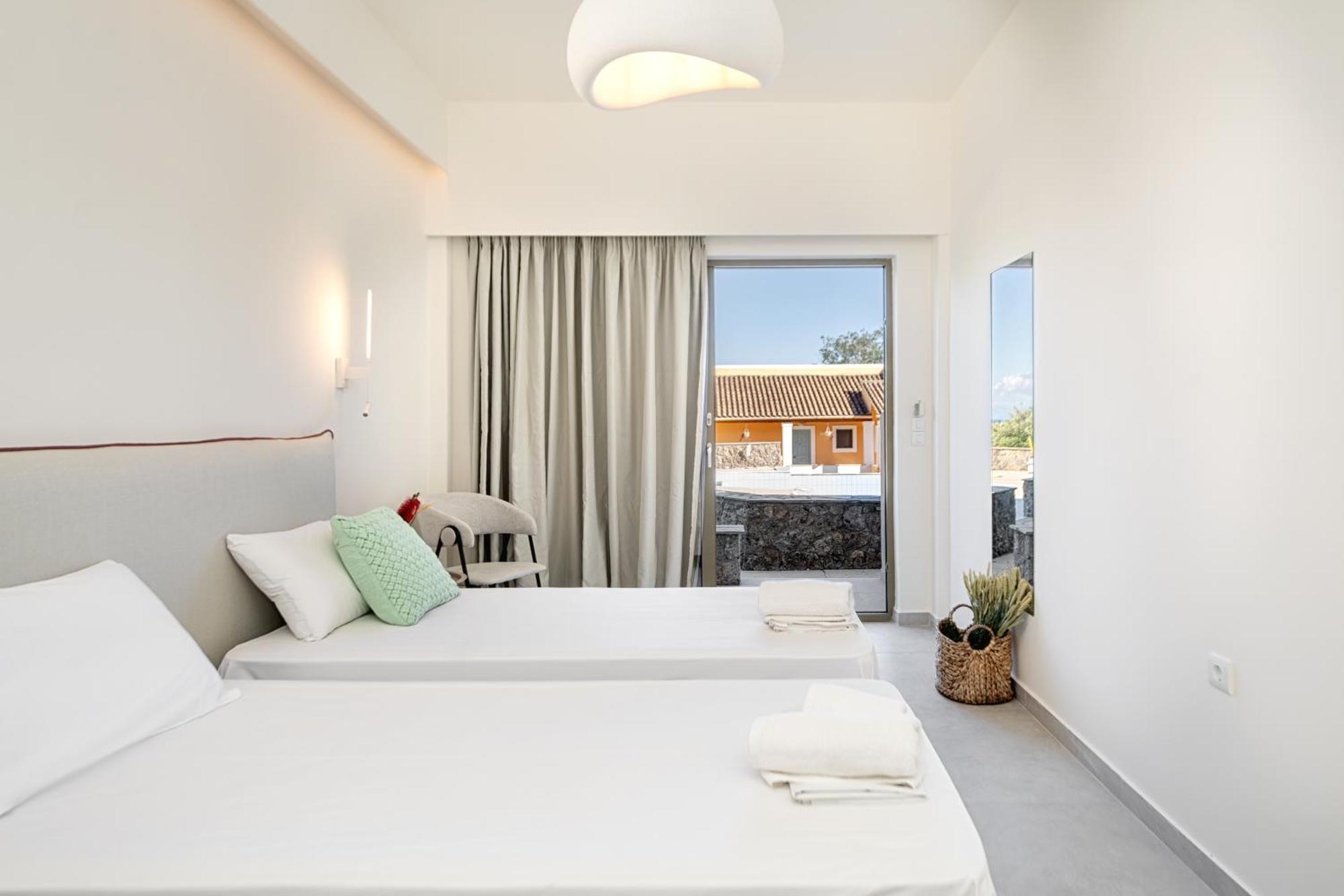Little Corfu Aparthotel Дасия Екстериор снимка