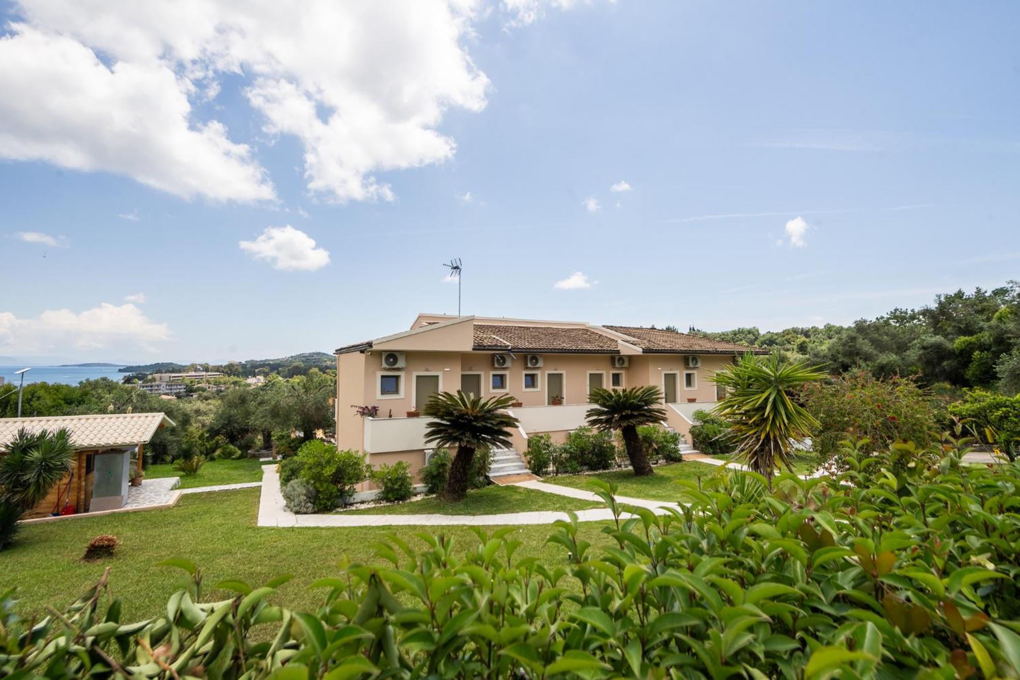 Little Corfu Aparthotel Дасия Екстериор снимка